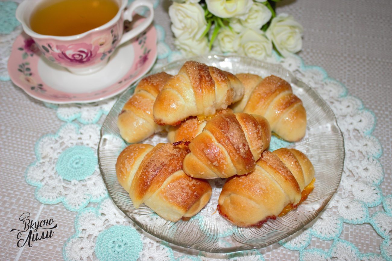 Кифлички с мармалад от сливи